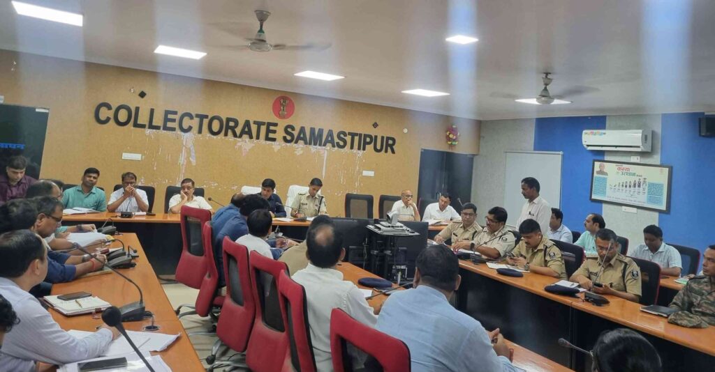 स्वतंत्रता दिवस समारोह के तैयारी को लेकर DM और SP ने की संयुक्त समीक्षा बैठक 1 IMG 20240812 WA0010