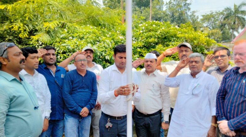 प्रेस क्लब ऑफ समस्तीपुर में शान से फहराया गया तिरंगा झंडा, DPRO ने किया ध्वजारोहण 1 IMG 20240816 WA0091