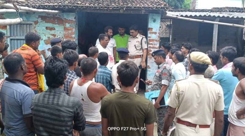 सरायरंजन पुलिस द्वारा युवक को निर्ममता पूर्वक पीटने के मामले में समस्तीपुर SP के आदेश पर ASP पहुंचे पीड़ित के घर 1 IMG 20240823 WA0110