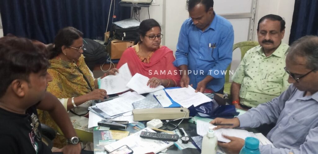 समस्तीपुर में अवैध रूप से संचालित प्राइवेट हॉस्पिटल में मिली सरकारी दवाएं, अस्पताल सील; संचालक पर होगी FIR 1 IMG 20240829 WA0117