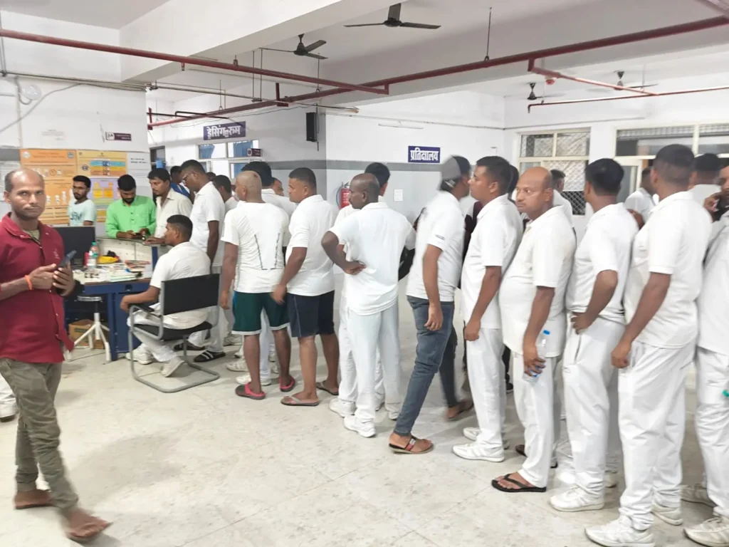 बिहार के सुपौल में एसएसबी के 250 जवान अचानक हुए बीमार, खाना खाने के बाद बिगड़ी तबीयत 1 WhatsApp Image 2024 08 18 at 9 48 24 PM