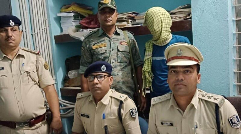 बिहार: थाने में पुलिसवाले को धक्का देकर भाग गया और देखती रह गई पुलिस, पत्नी और दो बच्चों को काट डालने वाला चंद घंटों बाद फरार 1 11 09 2024 arathana1 23794901