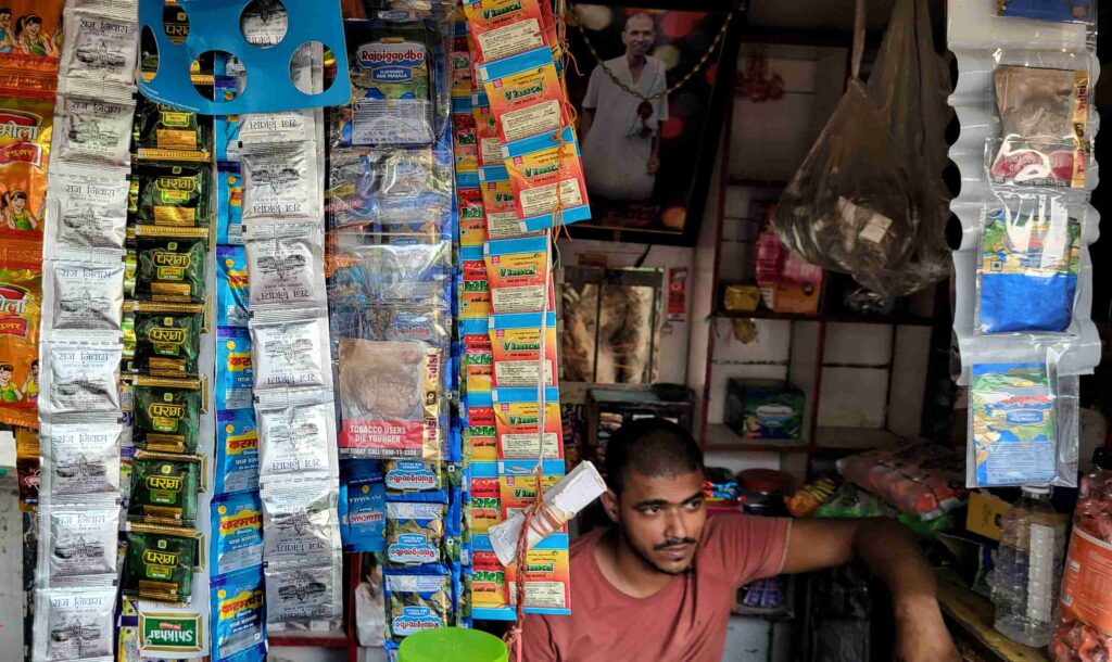 100 मीटर के दायरे में बिका तंबाकू तो घटेगी युनिवर्सिटी की रैंकिंग, मॉनिटर करें नियुक्त; UGC ने तय किए रेटिंग के मानक 1 20240923 171051
