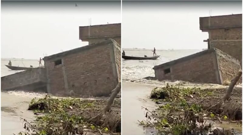 बिहार: गंगा का रौद्र रूप, खिलौने की तरह ढह रहे घर, महज कुछ सेकेंडो में आंखों के सामने बह गया दो मंजिला मकान 1 66f2b3aac7d2b video of house sinking in river 244217528 16x9 1
