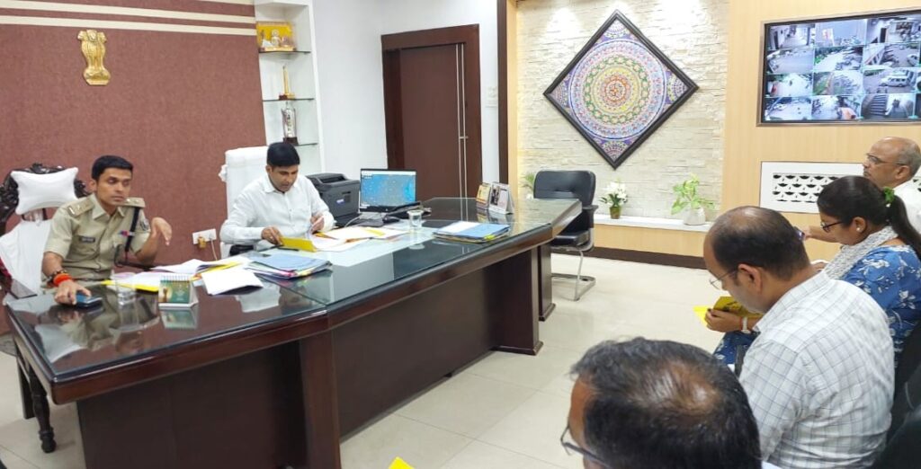 समस्तीपुर में फिल्म निर्माण को प्रोत्साहित करने के उद्देश्य से जिला स्तरीय फिल्म समन्वय समिति की बैठक आयोजित 1 IMG 20240904 WA0008