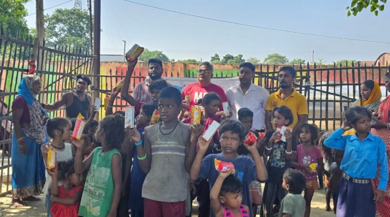 राष्ट्रीय पोषण माह के तहत झुग्गी झोपड़ी बस्ती में रहने वाले बच्चों को किया गया जागरूक 1 IMG 20240922 WA0010