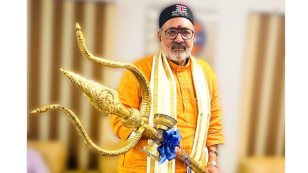 बेगूसराय में हमले के बाद गिरिराज ने लगाया त्रिशूल वाला फोटो, कहा..त्रिशूल से हमारी रक्षा होगी, यह हमारा गौरव व स्वाभिमान 1 Picsart 24 09 01 09 44 40 920