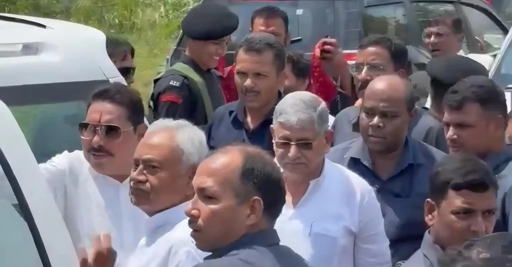 हाल ही में जेल से रिहा हुए अनंत सिंह से मिलने सीधे उनके घर पहुंच गए CM नीतीश 1 Picsart 24 09 09 14 11 35 998