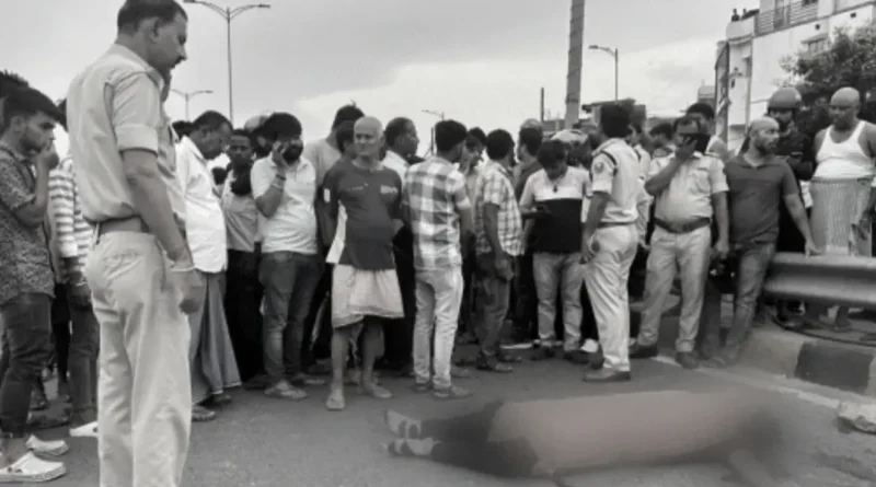 पटना के वीआईपी सड़क अटल पथ पर रेस के दौरान डिवाइडर से टकराई बाइक, एक युवक की मौत 1 Screenshot 20240908 200417