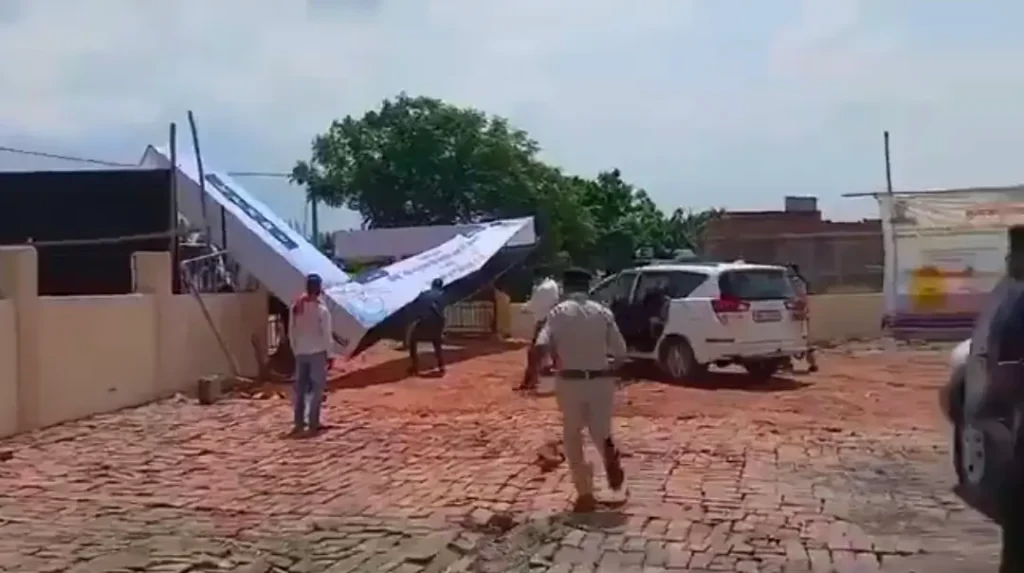 हादसे का शिकार होते-होते बचे CM नीतीश: मुख्यमंत्री निकलने वाले थे तभी गिरा वेलकम गेट, अधिकारियों ने दौड़कर संभाला 1 Screenshot 20240909 135612