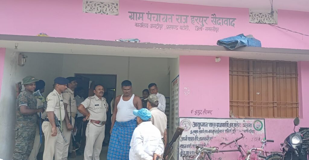 Samastipur Town की खबर का असर; 24 घंटे के भीतर पंचायत भवन को कराया अतिक्रमणमुक्त 1 IMG 20241001 WA0127