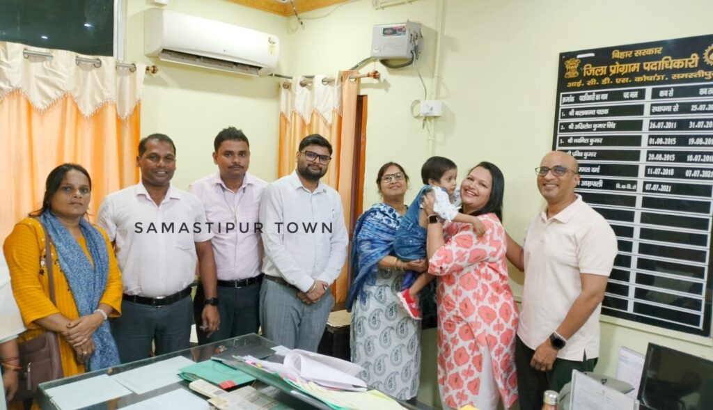 मासूम को मिला नया परिवार, मुंबई से बच्चा गोद लेने समस्तीपुर पहुंचे दंपती 1 IMG 20241004 WA0022