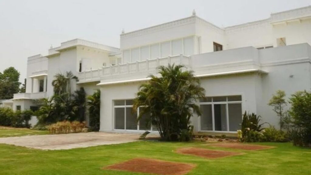 विजयादशमी के दिन सम्राट चौधरी करेंगे गृह प्रवेश, तेजस्वी के बंगले को कराया गया खाली... 1 SARKARI bungalow in Bihar 1