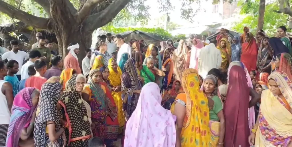 बिहार: दिवाली के दिन आग में जिंदा जल गए मां-बेटे, गैस सिलेंडर लीक होने से हुआ हादसा 1 22800179 kaimur 4