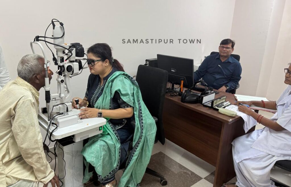 श्रीराम जानकी मेडिकल कॉलेज समस्तीपुर के नेत्र विभाग में दो और जांच कक्ष का हुआ उद्घाटन 1 IMG 20241112 WA0069
