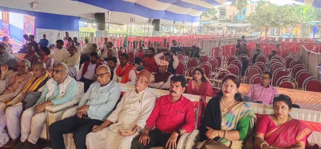 विद्यापति राजकीय महोत्सव : श्रोताओं को रास नहीं आया कवि सम्मेलन, स्वनाम धन्य कवि बढ़ाते रहें मंच की शोभा 1 IMG 20241114 WA0148