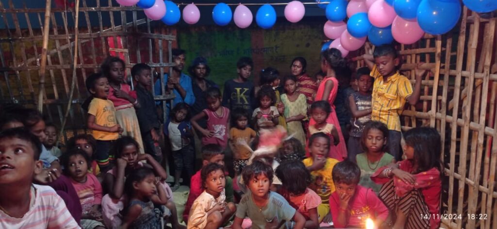 समस्तीपुर की सामाजिक संस्था 'द उम्मीद' के द्वारा बाल दिवस पर बच्चों के बीच खेल सामग्री का वितरण... 1 IMG 20241114 WA0151