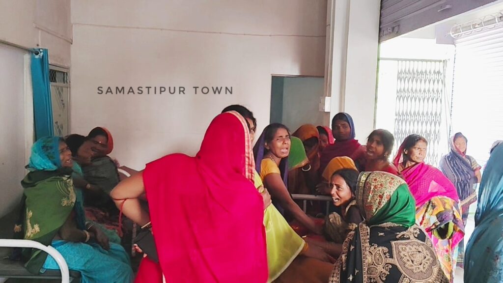 हसनपुर में प्रसव के बाद महिला की मौत, निजी अस्पताल में तोड़फोड़ व हंगामा 1 IMG 20241123 WA0104