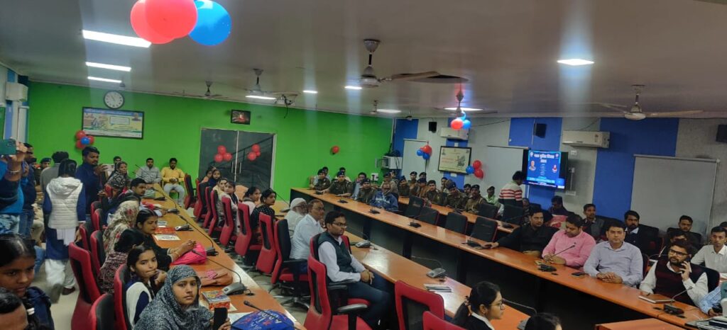 समस्तीपुर कलेक्ट्रेट सभागार में संविधान के आदर्शों का पालन करने को लेकर संकल्प सभा का आयोजन 1 IMG 20241126 WA0102