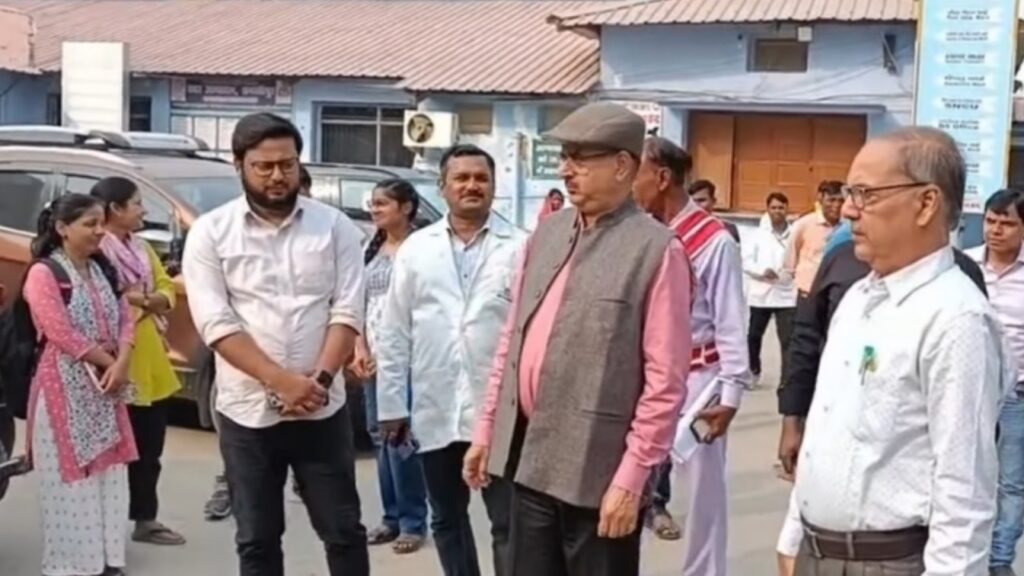 ADM ने समस्तीपुर सदर अस्पताल का किया औचक निरीक्षण, डीएस को दिये कई निर्देश 1 Picsart 24 11 20 19 22 31 182