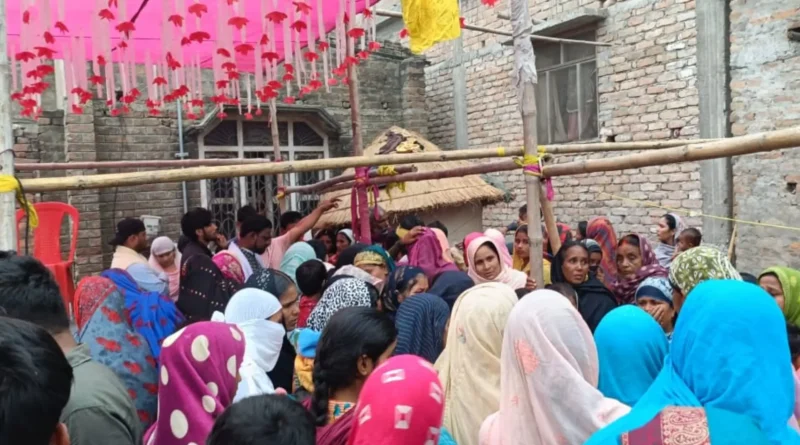बिहार: बहन की शादी के दिन भाई की चाकू गोदकर हत्या, घर की खुशी बदली मातम में; जानें मामला 1 bettiah crime brother stabbed to death on sisters wedding day happiness of house turned into mour 47c47afce6cb70ef19fe5c4ca7a16b9f