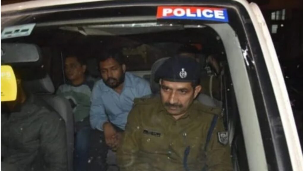 खान सर गिरफ्तार नहीं, अफवाह फैलाने वाले ट्विटर हैंडल खान ग्लोबल स्टडिज पर FIR दर्ज 1 Picsart 24 12 06 20 44 57 085