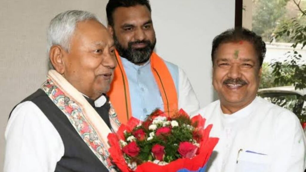 नीतीश के नेतृत्व में ही चुनाव लड़ेगी बीजेपी, अमित शाह के बयान पर दिलीप जायसवाल ने दी सफाई 1 Picsart 24 12 19 08 46 03 090