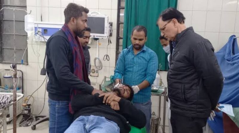 रंगदारी नहीं देने पर युवक के सिर पर धारदार हथियार से वार कर बदमाशों ने किया घायल 1 Picsart 24 12 21 20 27 53 102