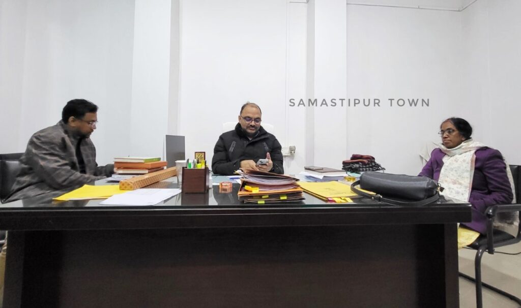 प्राथमिक शिक्षा उप-निदेशक ने समस्तीपुर शिक्षा भवन पहुंच संभागीय समीक्षा कर DEO और DPO को दिशा-निर्देश दिए 1 6095691064687050429 121