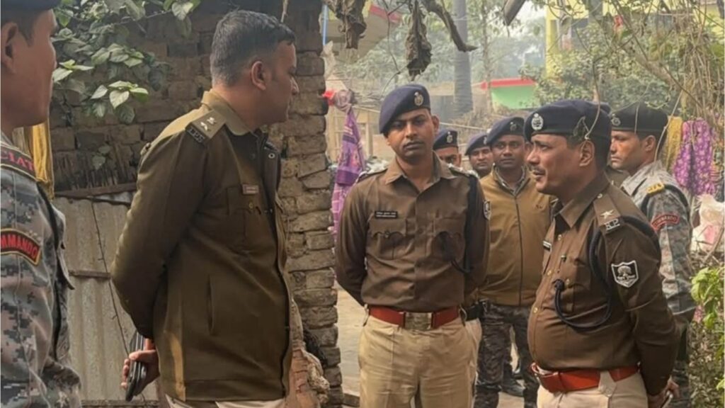 घर के बाहर आग ताप रहे युवक की गोली मारकर ह'त्या मामले में चार बदमाश गिरफ्तार, अन्य की गिरफ्तारी के लिए छापेमारी जारी 1 Picsart 25 01 06 21 08 59 030