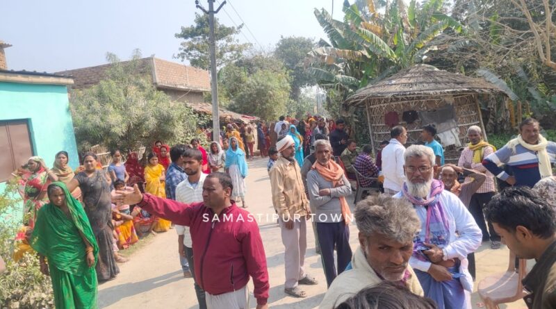 कर्नाटक में सड़क दुर्घटना में मृत युवक का शव पहुंचा समस्तीपुर, परिजनों में कोहराम 1 IMG 20250216 WA0076