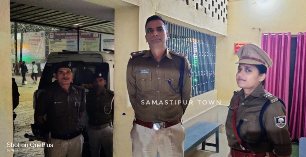 रोसड़ा SDPO कार्यालय का SP ने किया निरीक्षण, कांडों के तत्वरित निष्पादन व अनुसंधान को लेकर दिये आवश्यक दिशा-निर्देश 1 IMG 20250220 WA0006