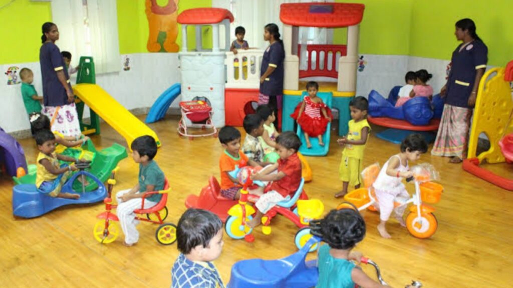 समस्तीपुर पुलिस लाइन में भी बनाया जाएगा पालना घर, बच्चों के साथ ड्यूटी करने वाली महिला पुलिसकर्मी बेफिक्र होकर करेंगी काम 1 Picsart 25 02 19 17 35 11 237