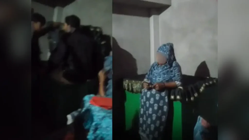 बिहार: प्रेमिका के कमरे में संदूक से निकला प्रेमी, गांव वालों ने कर दी लात घूंसों की बारिश, आपस में मौसेरे भाई-बहन हैं दोनों 1 Picsart 25 02 28 20 45 01 389