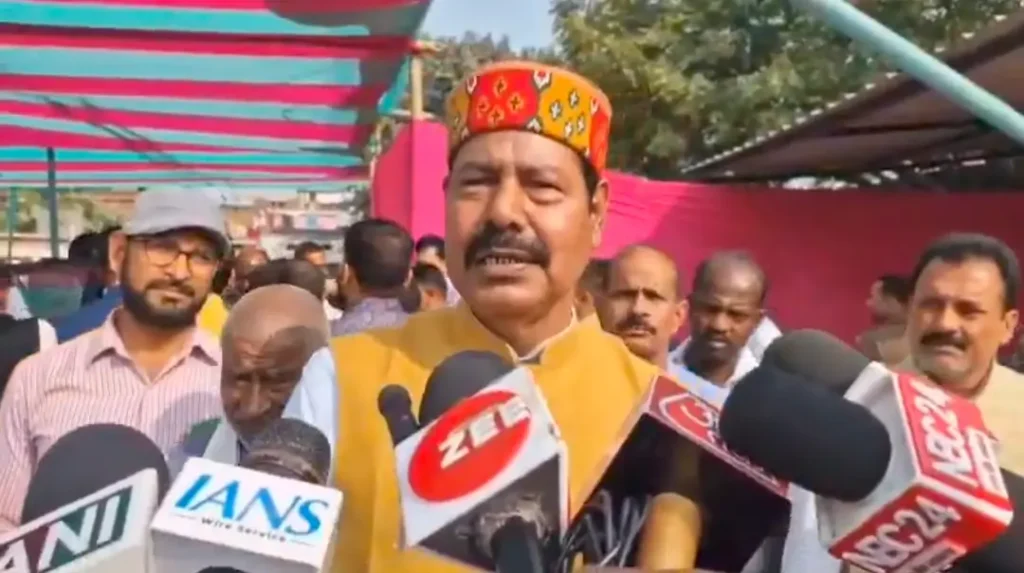 आरजेडी के साथ जाएंगे नीतीश कुमार? लालू की पार्टी के प्रवक्ता भाई वीरेंद्र ने किया बड़ा दावा 1 Screenshot 20250220 184527