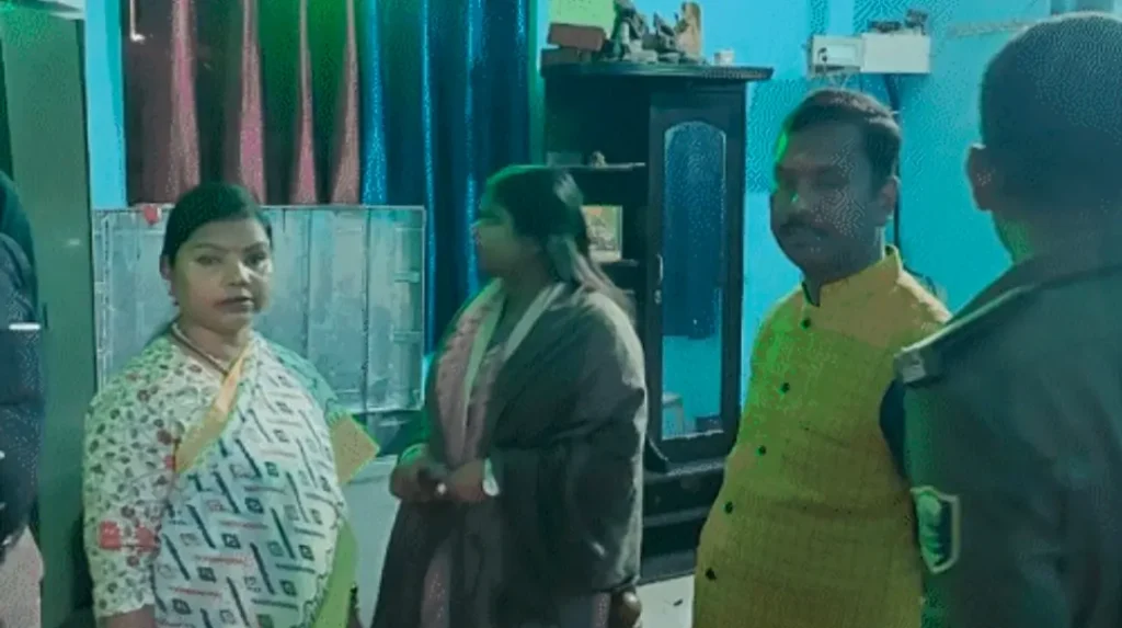 पूर्व विधायक सह RJD की दिग्गज नेता बीमा भारती के घर में चोरी, कई महंंगे सामान उठा ले गए चोर; CCTV का DVR तक नहीं छोड़ा 1 Screenshot 20250222 101507