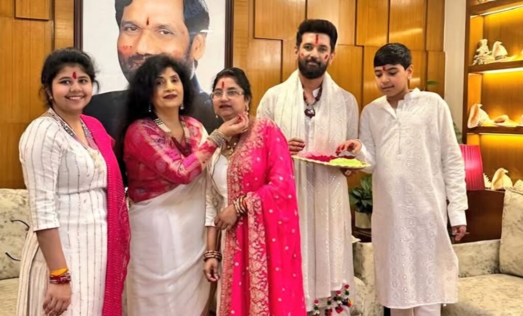 नवंबर में एक और होली मनेगी, बिहार में NDA का माहौल; बोले चिराग पासवान 1 FB IMG 1741957617126