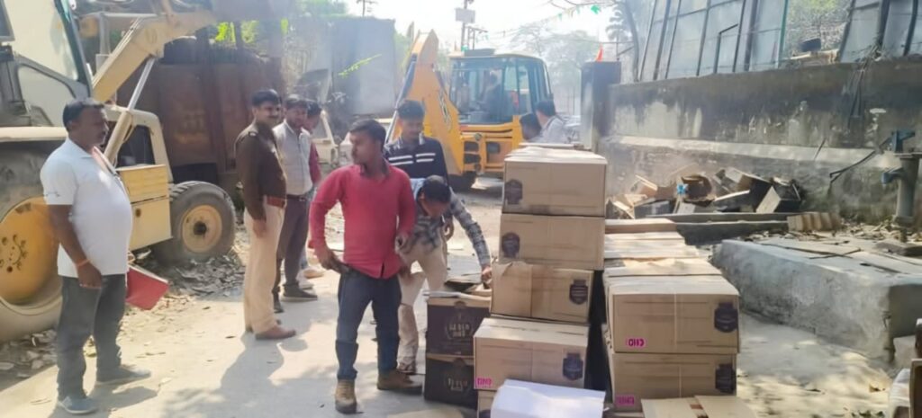 3 हजार 844 लीटर विदेशी व 20 लीटर देसी शराब का किया गया विनष्टीकरण 1 IMG 20250309 WA0003