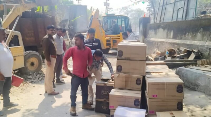 3 हजार 844 लीटर विदेशी व 20 लीटर देसी शराब का किया गया विनष्टीकरण 1 IMG 20250309 WA0003