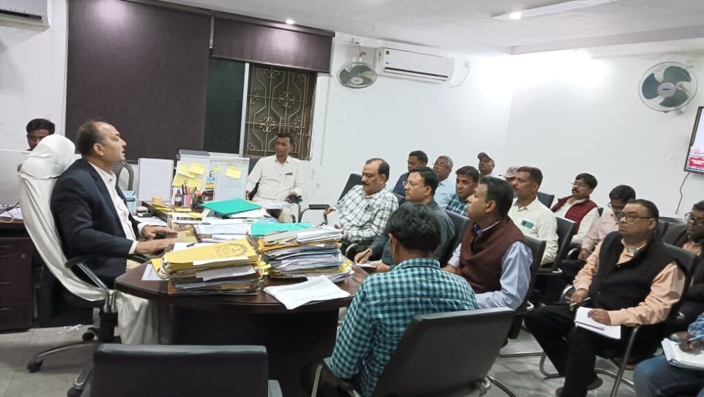 योजनाओं की धीमी प्रगति पर समस्तीपुर DDC ने पीओ को दी चेतावनी, गुणवत्तापूर्ण कार्य कराने का दिया निर्देश 1 IMG 20250309 WA0038