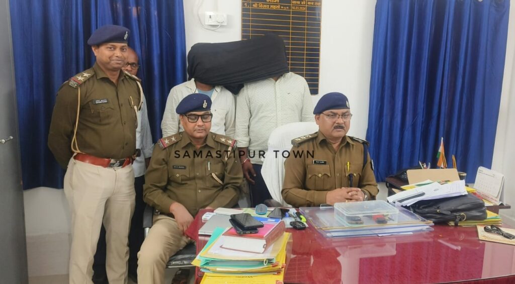 समस्तीपुर पुलिस ने कुख्यात गोविंद को देसी पिस्तौल के साथ किया गिरफ्तार, हत्या व अपहरण सहित 9 मामले हैं दर्ज 1 IMG 20250310 WA0094
