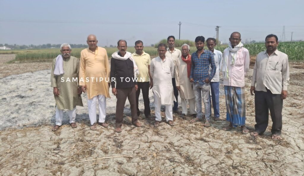 समस्तीपुर: डेढ़ एकड़ में लगी सरसों की फसल में उपद्रवियों ने लगाई आग, किसान को हुआ भारी नुकसान 1 IMG 20250311 WA0111