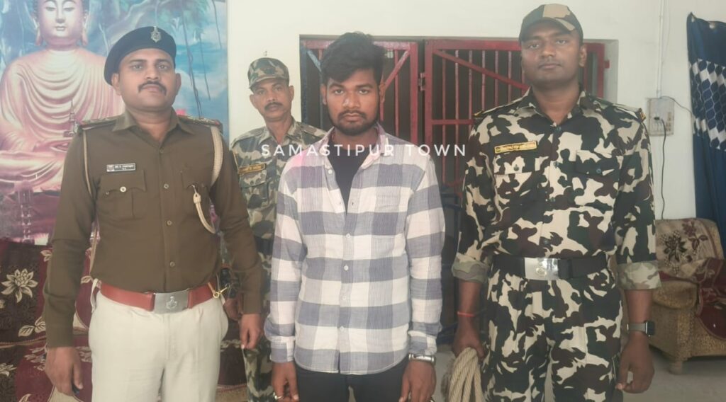 हथियार के बल पर अगवा कर लूट मामले के आरोपी को समस्तीपुर पुलिस ने किया गिरफ्तार 1 IMG 20250312 WA0138