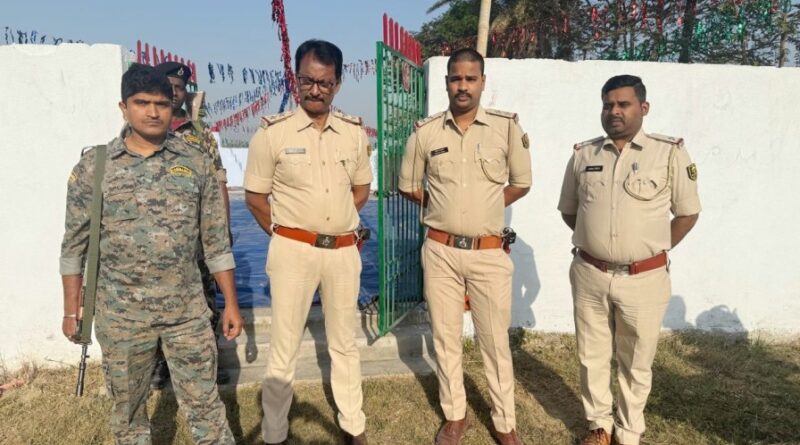 विभूतिपुर में सौहार्दपूर्ण माहौल में अदा हुई ईद की नमाज, जगह-जगह पुलिस की रही तैनाती 1 IMG 20250331 WA0107