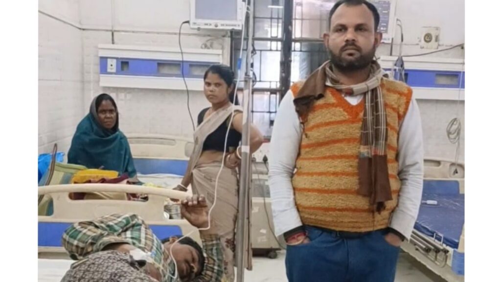 उजियारपुर में चोरी करते पकड़ाया शख्स, गृहस्वामी ने पकड़कर किया पुलिस के हवाले; बताया गया है मानसिक रूप से बीमार 1 Picsart 25 03 03 17 46 54 733