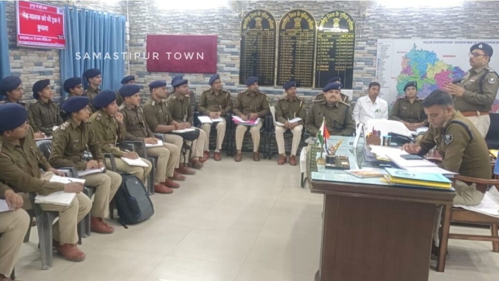 जमीन माफियाओं पर शिकंजा कसेगी समस्तीपुर पुलिस, अवैध संपत्ति जब्त करने के लिए बन रही है अपराधियों की सूची 1 Picsart 25 03 12 21 50 44 269