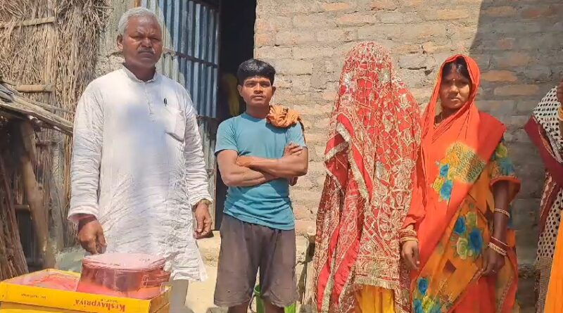 गरीब बेटी की शादी में समाजसेवी राजू सहनी ने की मदद, स्थानीय ग्रामीणों ने सराहा 1 VideoCapture 20250311 134255