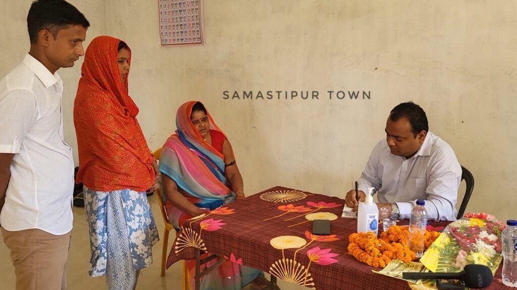 चंद्रा आर्थो, ट्रॉमा एंड स्पाइन सेंटर द्वारा निःशुल्क मेडिकल कैंप का किया गया आयोजन 1 VideoCapture 20250330 150240