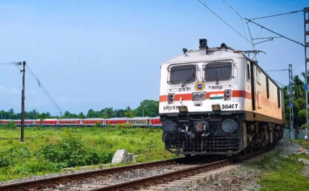 स्वतंत्रता सेनानी समेत चार ट्रेनों के परिचालन में बदलाव, क्लिक कर पढ़े पूरी खबर... 1 images 13 1