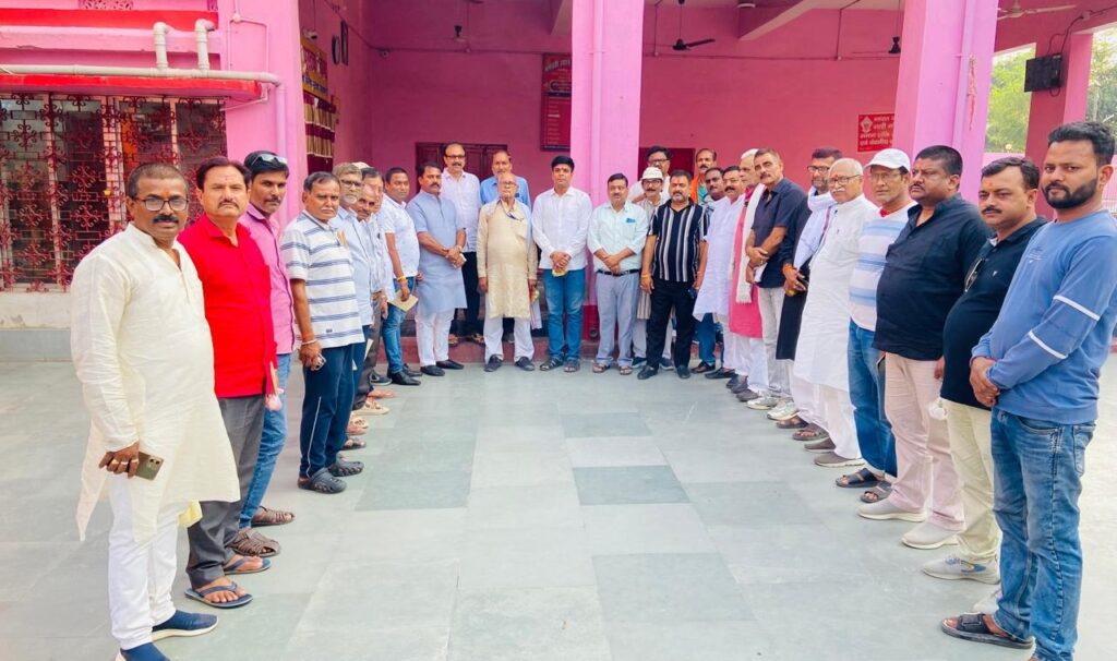 वीर कुंवर सिंह जयंती पर समस्तीपुर से पटना जाएंगे सैकड़ों लोग, बैठक में लिया गया निर्णय 1 IMG 20250412 WA0086